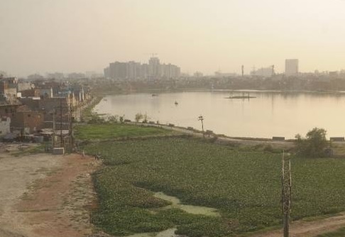 Houses near lake demolished in Ghaziabad