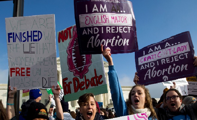 Hundreds protest strict Alabama abortion law