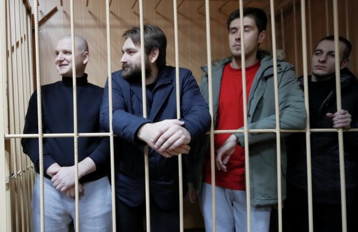 Moscow court prolongs detention of Ukraine sailors