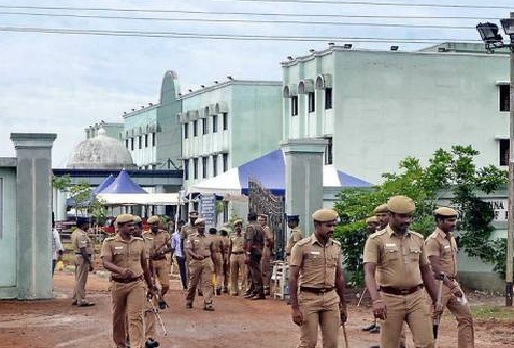 Mumbai: strict security around counting centers