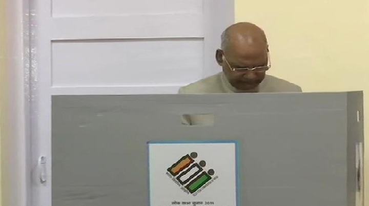 President Kovind casts his vote