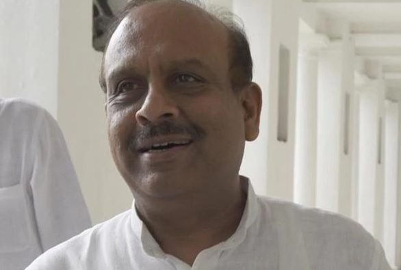 BJP leader Vijender Gupta's wife robbed near Mandi House