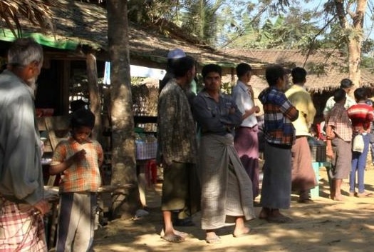 Crowded in camps, Rohingya refugees vulnerable to virus