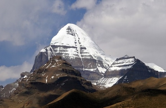 First batch of Kailash-Mansarovar pilgrims reaches China