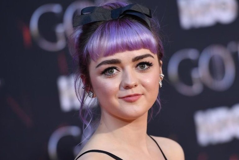 Maisie Williams says important to show same sex romance in 'masculine' superhero world