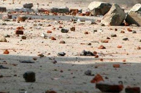 Six injured in stone-pelting during clash