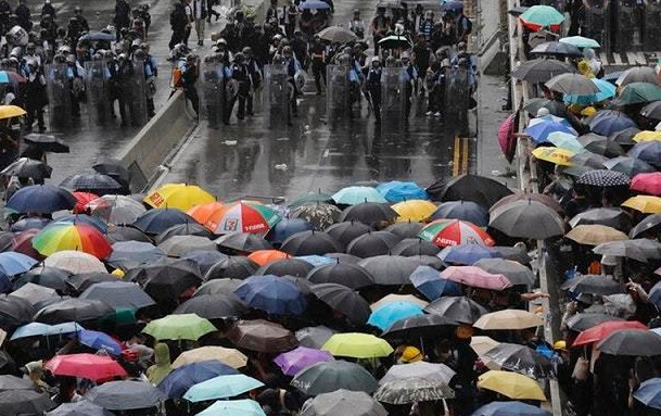 Blossom everywhere: This new campaign by protesters has crippled Hong Kong