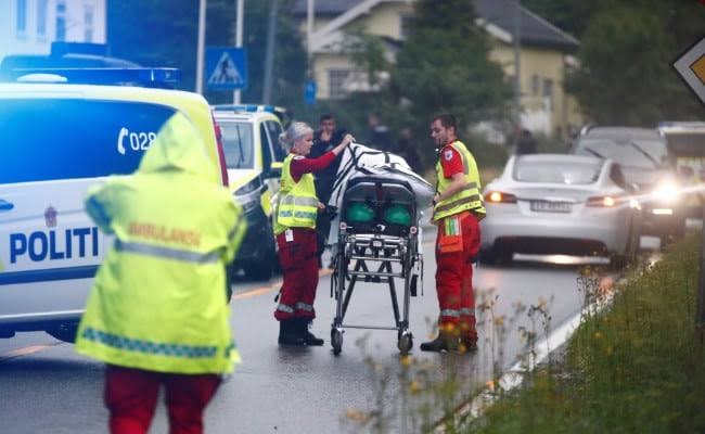 One hurt in Norway mosque shooting, suspect arrested