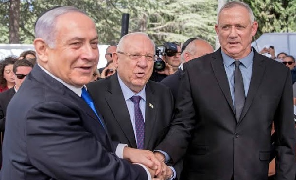 Israel's Benjamin Netanyahu and his main opponent Benny Gantz agree to explore unity government