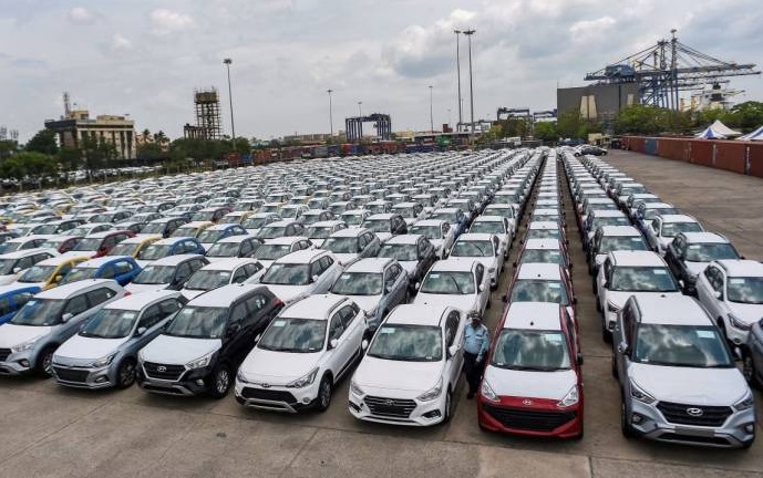 No slowdown in automobile sector, claims traders body CAIT