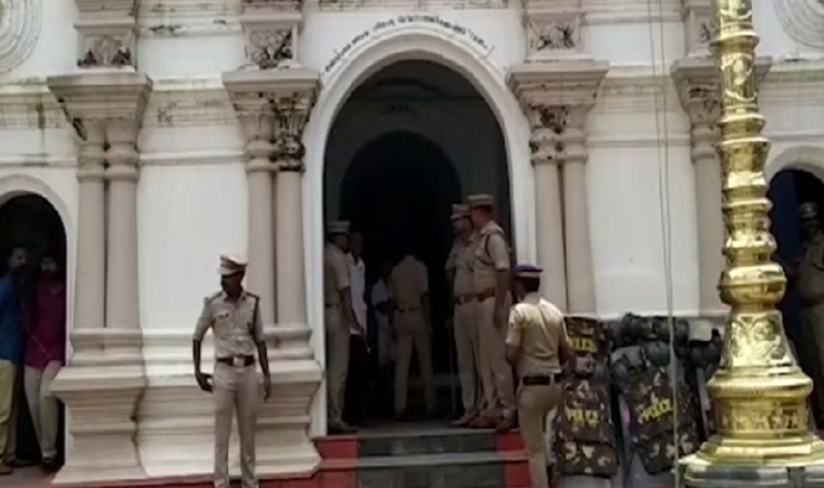 Tension at Kerala Church After Orthodox Priests Prevented From Taking Possession