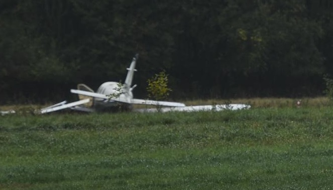 3 dead, 3 hurt in small plane crash near Michigan airport