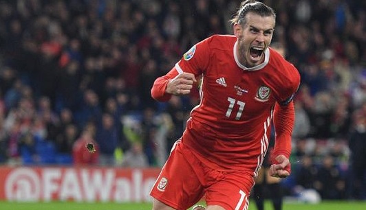 Bale on target as Wales' Euro hopes on knife-edge