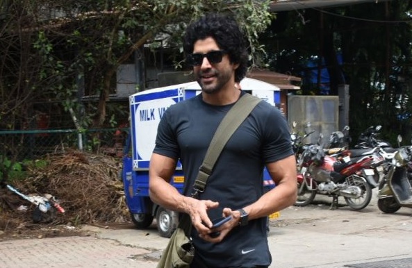 Farhan Akhtar injured during 'Toofan' shoot