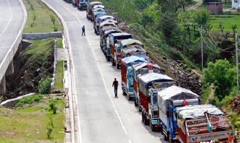 Jammu-Srinagar NH open for one-way traffic