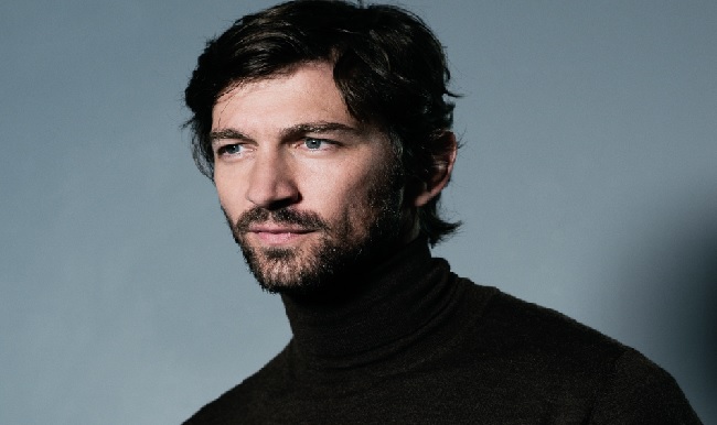 Michiel Huisman joins Kaley Cuoco's HBO Max thriller