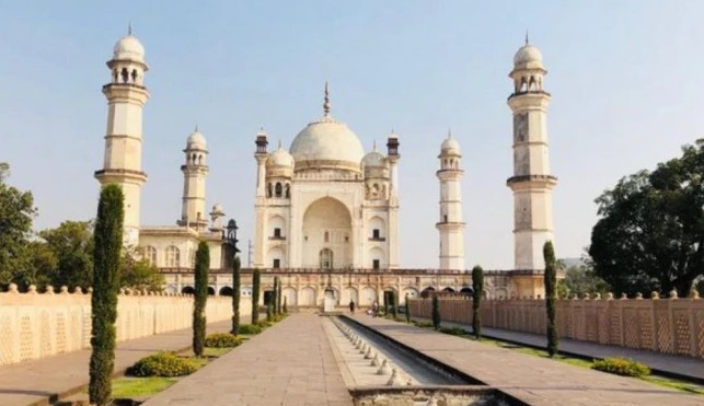 Marble domes of Bibi Ka Maqbara to get new glow