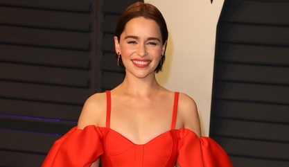 Emilia Clarke promises virtual dinner date in exchange for COVID-19 donation