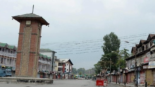 Kashmir shuts down: Shops, business establishments closed for third consecutive day