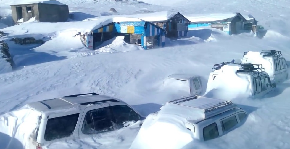 Rohtang Pass closed after snowfall