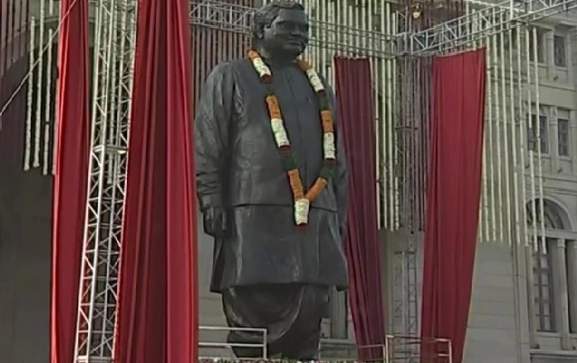 BJP leaders pay tributes to Vajpayee on 95th birth anniversary