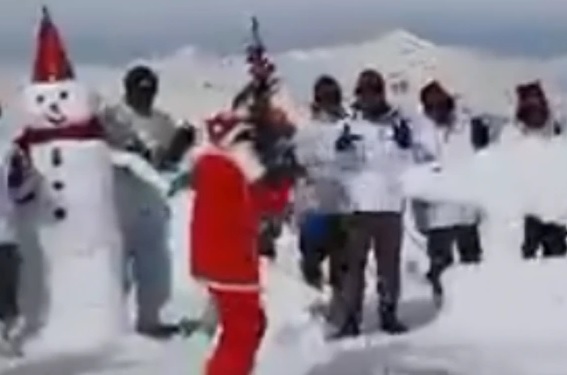 Soldiers along LoC celebrate Christmas, sing carols