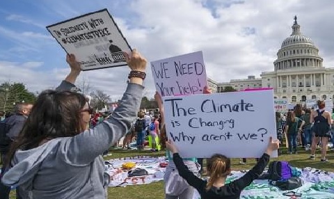 Virginia school system to allow students day off to protest