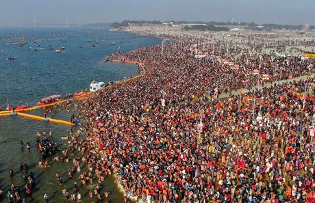 Lakhs take holy dip at Gangasagar on Makar Sankranti