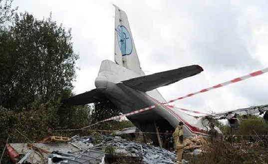 4 killed in Lanka military plane crash