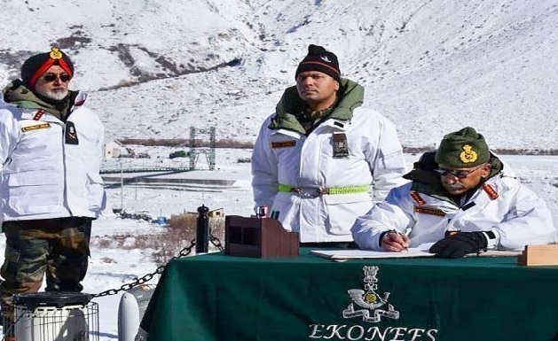 On his maiden visit after assuming office, Army Chief Gen M M Naravane on Thursday visited forward posts in Siachen Sector under the crucial Northern Command.