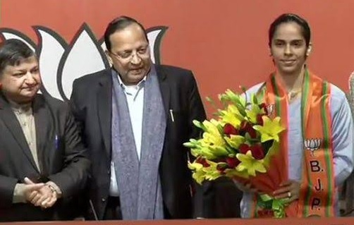 Badminton ace Saina Nehwal joins BJP