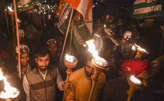 IYC takes out torchlight march against JNU violence