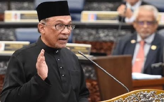 Malaysia drops sex assault probe of PM-in-waiting Anwar