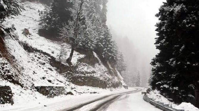 Cold wave conditions intensify in Kashmir