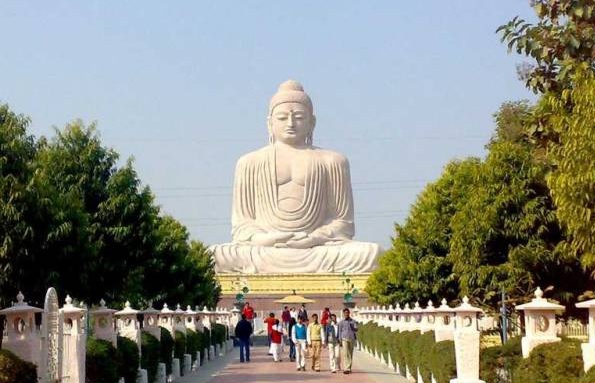 Myanmar president arrives on two-day tour of Bodh Gaya