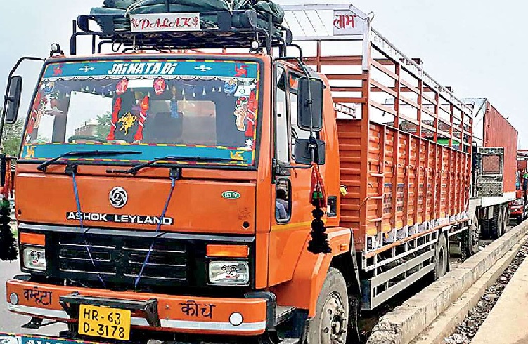 Ban on entry of non-essential cargo items in Bengal