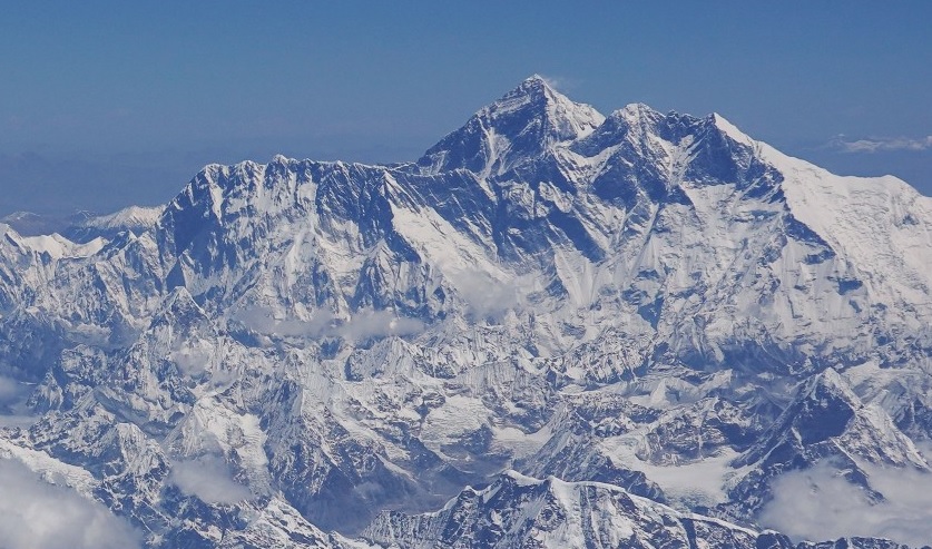 Coronavirus China suspends foreign expeditions on its side of Mt Everest