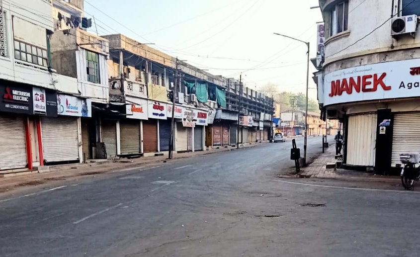 Gujarat: No relaxations in six cities during lockdown