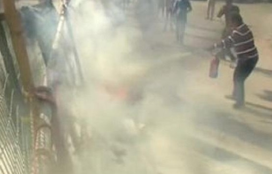 Petrol bomb hurled at Jamia protest site