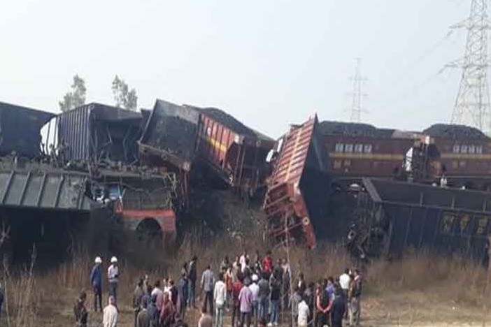 Three killed after two goods train collide in MP