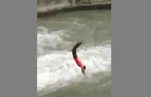 UP: Youth jumps into canal for TikToK video, dies