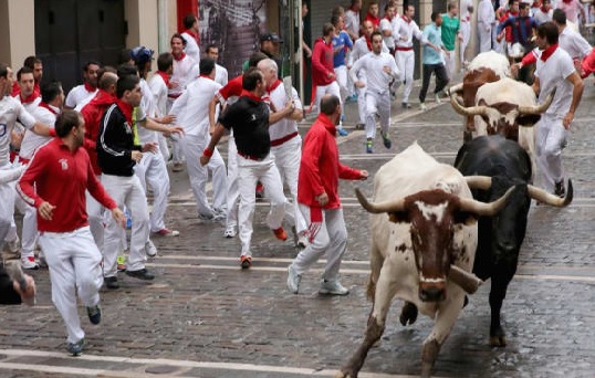 Coronavirus gores Pamplona bull-run