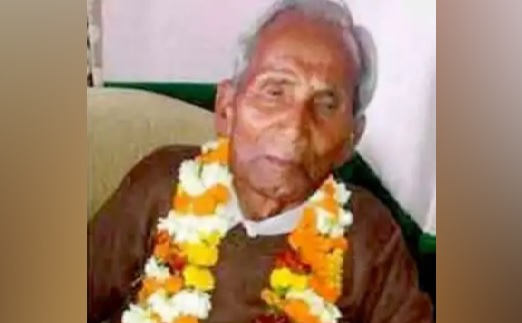 Political leaders condole death of Yogi's father