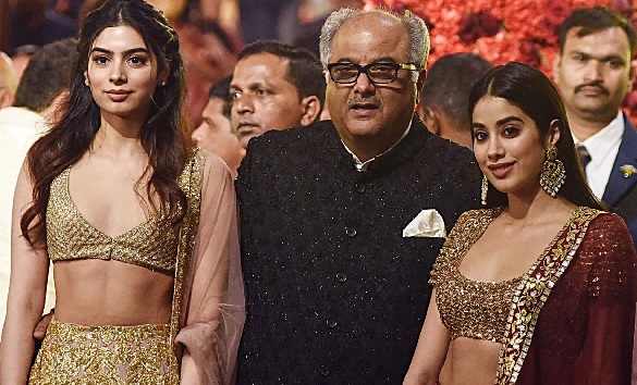 Boney Kapoor's house help tests positive for COVID-19