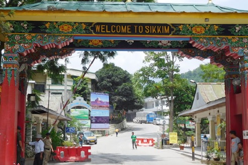 Returnees can use own vehicles to enter Sikkim