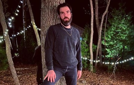 Zachary Quinto marks four years of sobriety