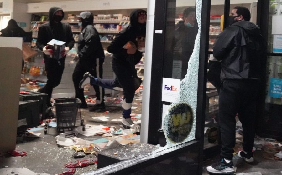 Curfew imposed in NYC as protesters loot stores across Manhattan