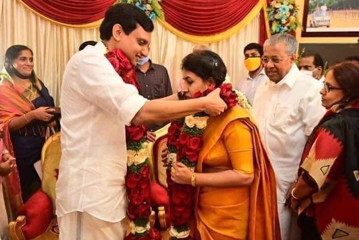 Kerala CM's daughter ties the knot with DYFI leader