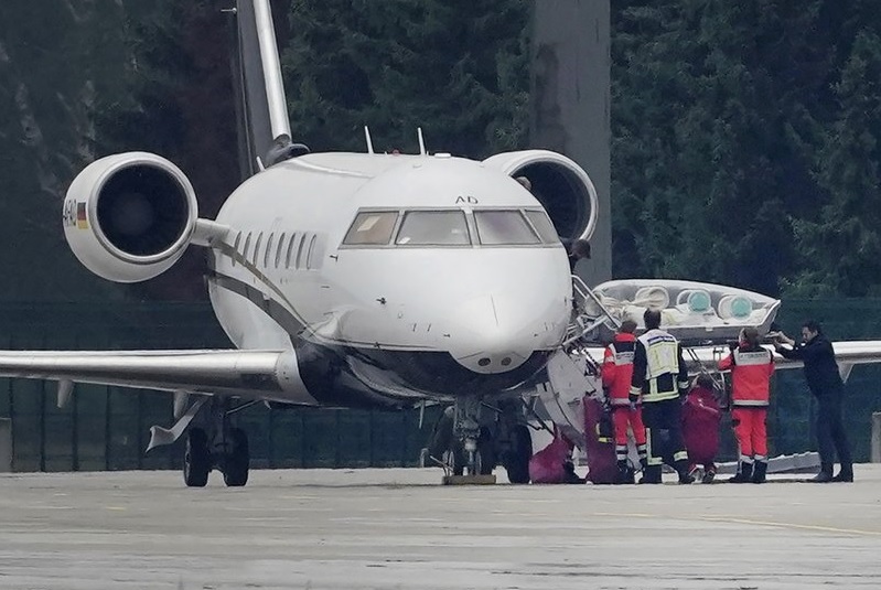 Plane carrying ‘poisoned’ Vladmir Putin critic Alexei Navalny lands in Germany