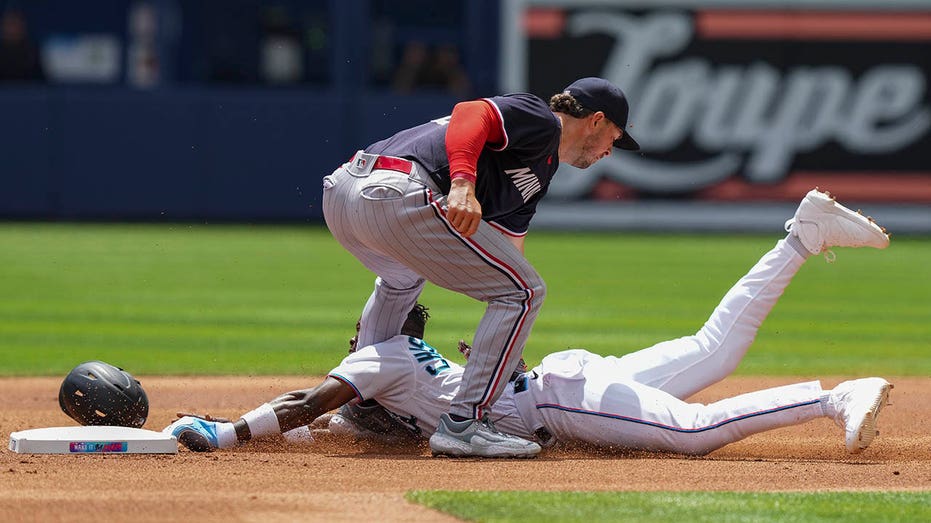 Marlins' Jazz Chisholm Jr. Suffers Apparent Shoulder Injury After ...